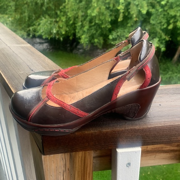 J-41 Adventure On shoes - Picture 3 of 11